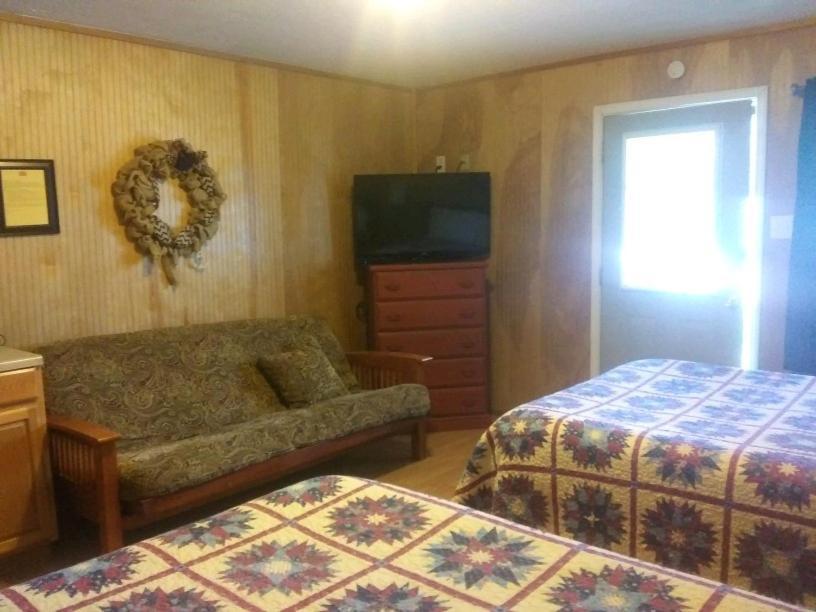 Whispering Creek Lodging & Rv Resort Newton ภายนอก รูปภาพ