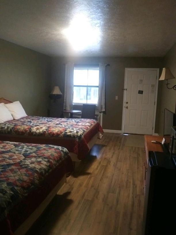 Whispering Creek Lodging & Rv Resort Newton ภายนอก รูปภาพ